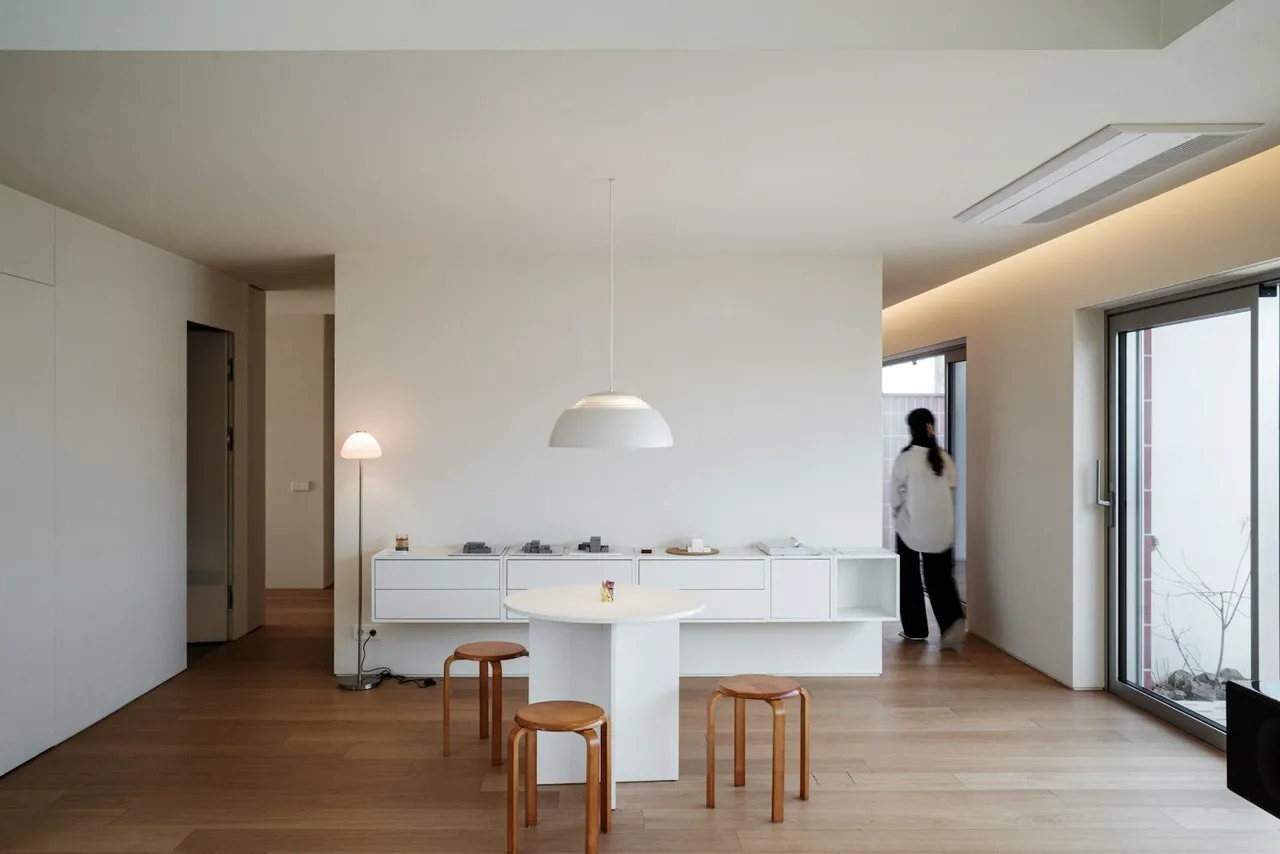 Smart villa living room — Al Malqa, Riyadh / فيلا ذكية — حي الملقا، الرياض